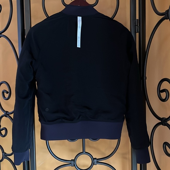 LULULEMON Serene Traveler Reversible Bomber - Picture 8 of 16